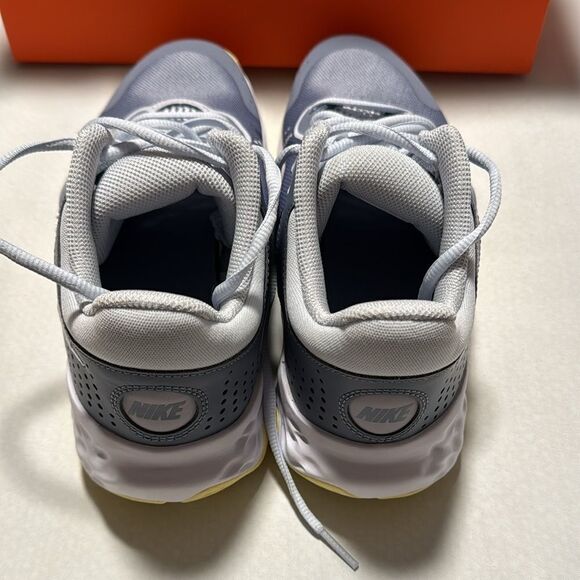 Nike Basketball Shoes Mens 13 Gray - Picture 4 of 6